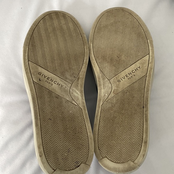 GIVENCHY
Leather Floral Print Sneakers - Picture 6 of 12